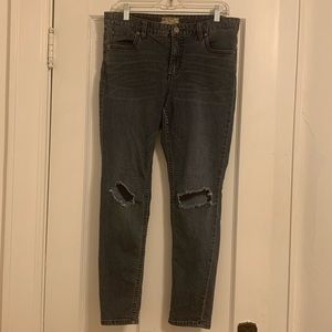 Free People | Straight Leg Knee Rip Jeans